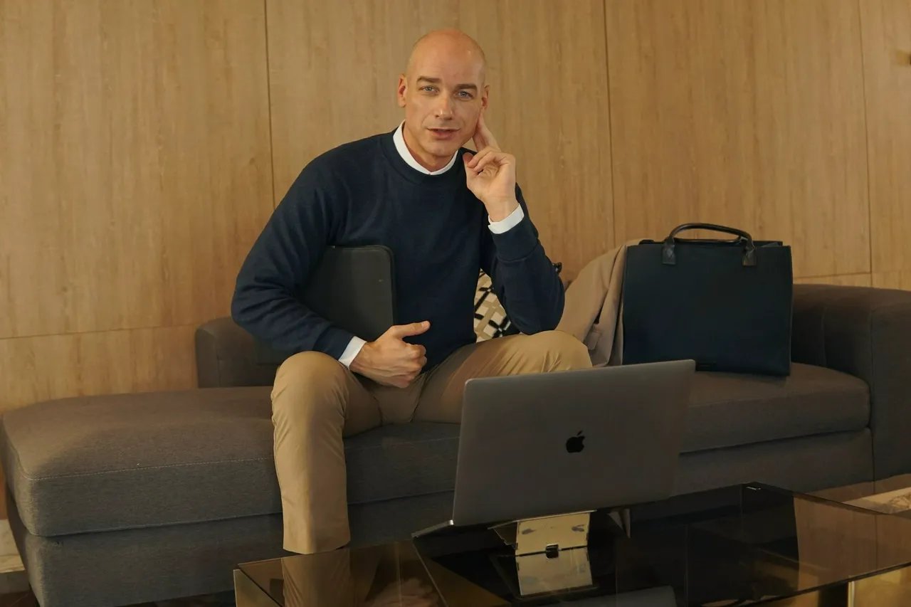 b14cde37d6773fea00000e162c910568b15ffbc0b74e_1280_результат