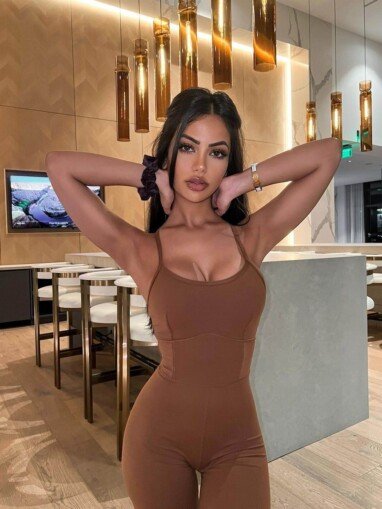 Zarema-foto-3-382x509